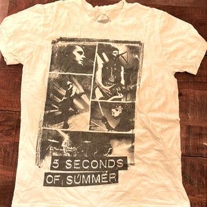 5 Seconds of Summer Vintage Graphic Tee